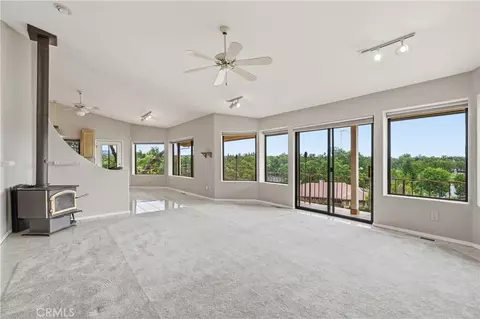 Living - 22560 Adobe Rd, Red Bluff, CA 96080 photo 3 of 8