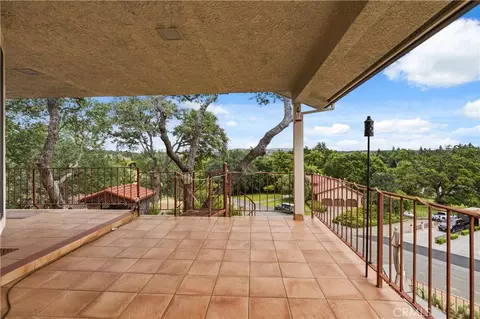 Exterior - 22560 Adobe Rd, Red Bluff, CA 96080 photo 12 of 14