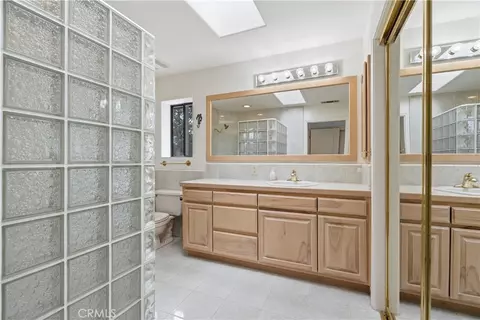 Bath - 22560 Adobe Rd, Red Bluff, CA 96080 photo 1 of 6