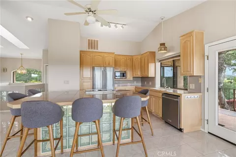 Kitchen - 22560 Adobe Rd, Red Bluff, CA 96080 photo 5 of 7