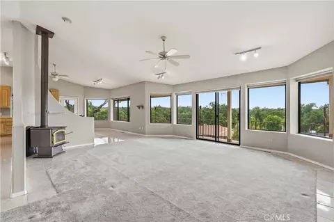 Living - 22560 Adobe Rd, Red Bluff, CA 96080 photo 2 of 8