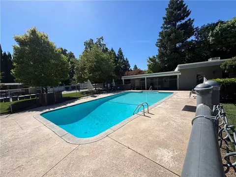 567 E Lassen #206, Chico, CA 95973 photo 4