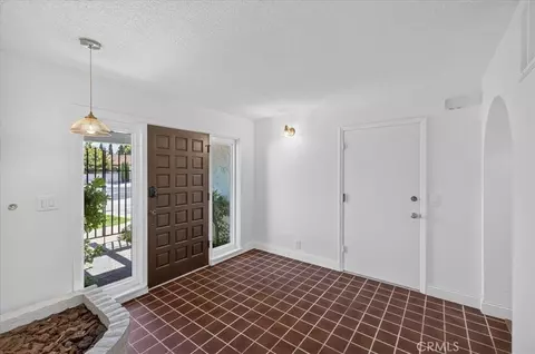 Entry Way - 3 Pinecrest, Chico, CA 95926 photo 3 of 7