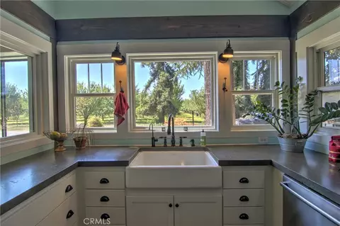 Kitchen - 8176 County Road 44, Glenn, CA 95943 photo 2 of 4