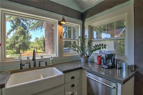 Kitchen - 8176 County Road 44, Glenn, CA 95943 photo 3 of 4