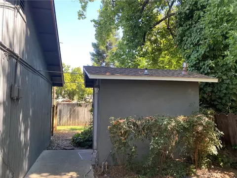 Exterior - 117 W 21st St, Chico, CA 95928 photo 7 of 10
