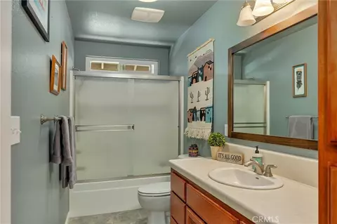 Bath - 36 Phyllis Ct, Chico, CA 95928 photo 2 of 3