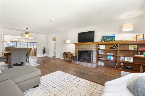 Living - 923 Moss Ave, Chico, CA 95926 photo 3 of 8