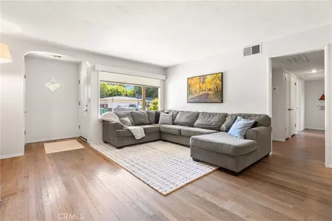 Living - 923 Moss Ave, Chico, CA 95926 photo 1 of 8