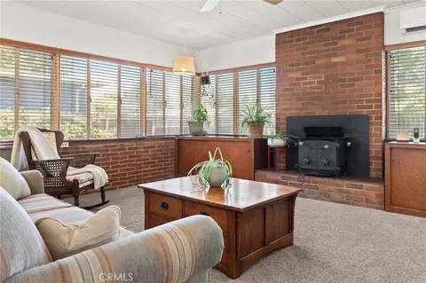 Living - 923 Moss Ave, Chico, CA 95926 photo 6 of 8