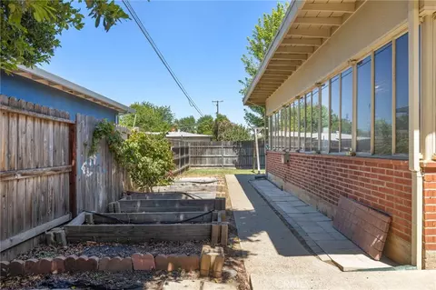 Exterior - 923 Moss Ave, Chico, CA 95926 photo 5 of 7