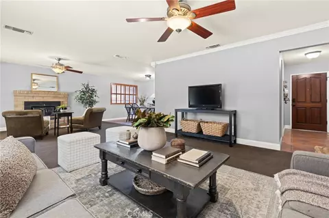 Living - 1887 Modoc Dr, Chico, CA 95928 photo 1 of 3