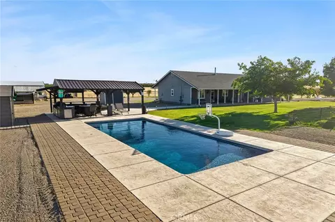 Exterior - 5625 Piedmont Rd, Corning, CA 96021 photo 10 of 26
