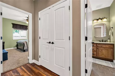 Entry Way - 5625 Piedmont Rd, Corning, CA 96021 photo 6 of 7