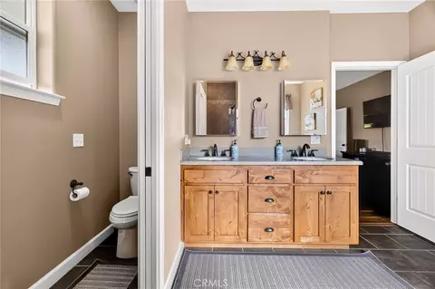Bath - 5625 Piedmont Rd, Corning, CA 96021 photo 2 of 4