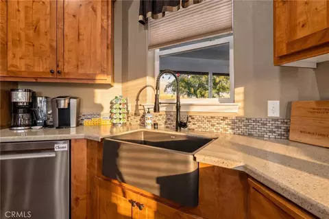 Kitchen - 5625 Piedmont Rd, Corning, CA 96021 photo 5 of 6