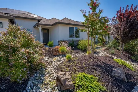 Exterior - 3677 Nadal Dr, Redding, CA 96002 photo 3 of 4