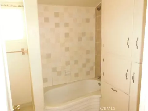 Bath - 51 Sheldon, Gridley, CA 95948 photo 3 of 4