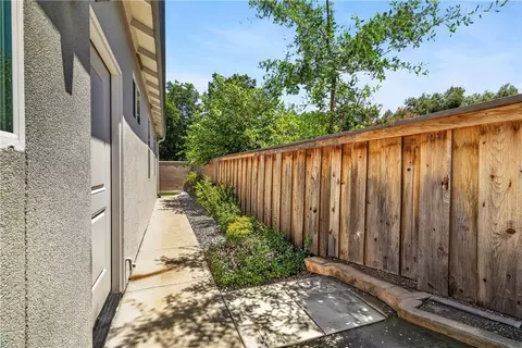 Exterior - 392 Gladstone Cmns, Chico, CA 95973 photo 11 of 11