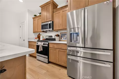 Kitchen - 392 Gladstone Cmns, Chico, CA 95973 photo 4 of 6