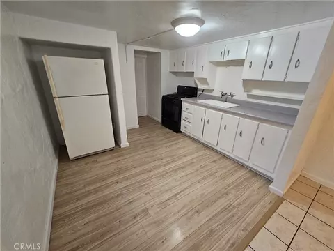 Kitchen - 202 W 2nd, Chico, CA 95926 photo 4 of 8