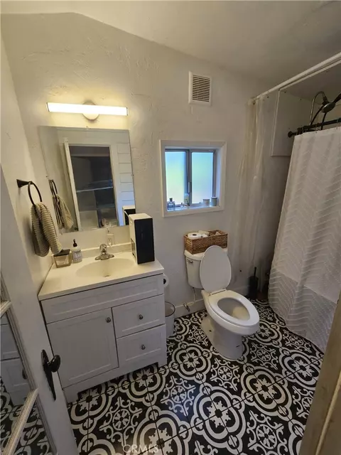 Bath - 202 W 2nd, Chico, CA 95926 photo 1 of 3