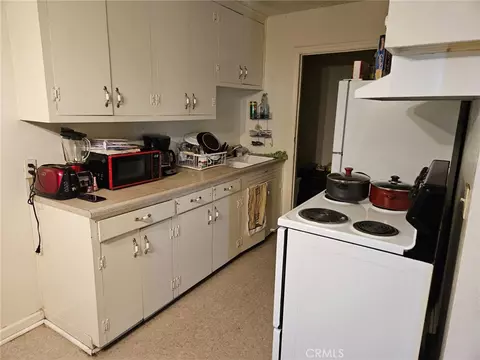 Kitchen - 205 Mclane, Corning, CA 96021 photo 5 of 5