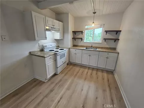 Kitchen - 205 Mclane, Corning, CA 96021 photo 4 of 5