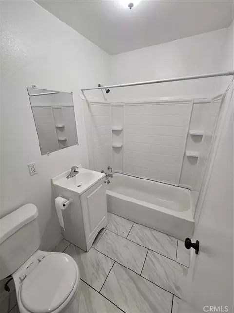 Bath - 205 Mclane, Corning, CA 96021 photo 2 of 5