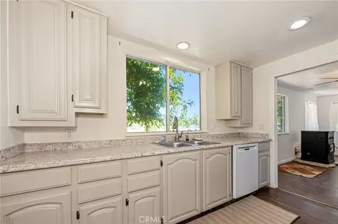 Kitchen - 4733 County Rd E, Orland, CA 95963 photo 2 of 6