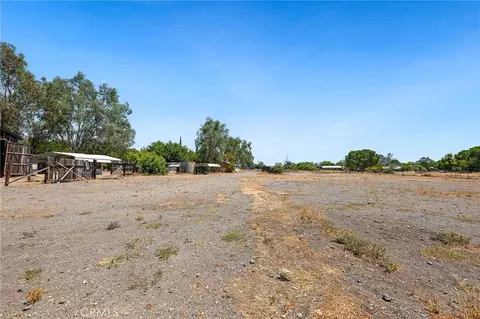 Exterior - 4733 County Rd E, Orland, CA 95963 photo 9 of 11