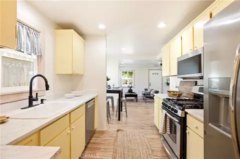 Kitchen - 1822 Oleander Ave, Chico, CA 95926 photo 4 of 4