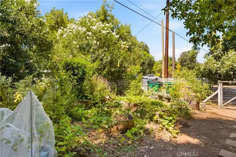 Exterior - 146 W 7th Ave, Chico, CA 95926 photo 7 of 8