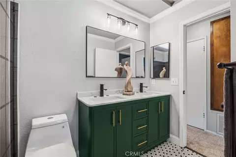 Bath - 1005 Rushmore Ave, Chico, CA 95973 photo 1 of 3
