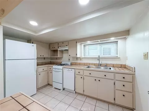 Kitchen - 1011 Normal Ave, Chico, CA 95928 photo 3 of 4
