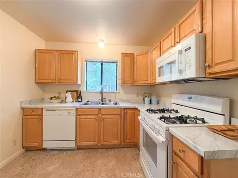 Kitchen - 1011 Normal Ave, Chico, CA 95928 photo 2 of 4