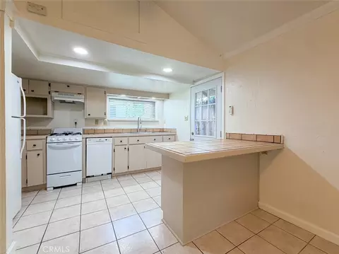 Kitchen - 1011 Normal Ave, Chico, CA 95928 photo 4 of 4