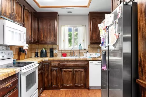 Kitchen - 3325 Hall, Corning, CA 96021 photo 1 of 4
