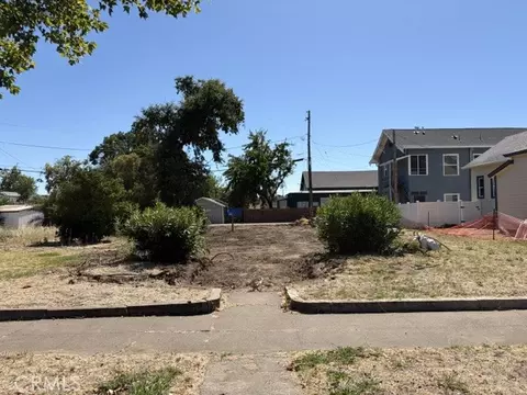 541 Jefferson St, Red Bluff, CA 96080 photo 2
