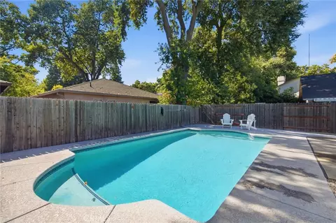Exterior - 5 Hunter Ct, Chico, CA 95928 photo 2 of 9