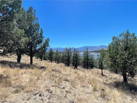 40 Lake Shore Dr, Weed, CA 96094 photo 5
