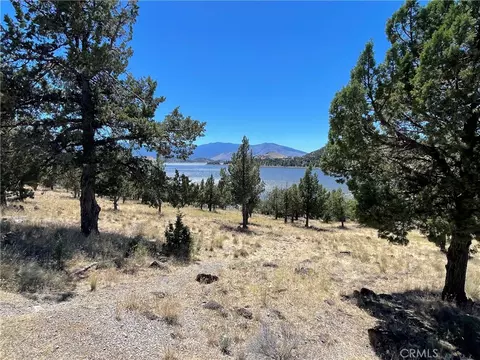 40 Lake Shore Dr, Weed, CA 96094 photo 2