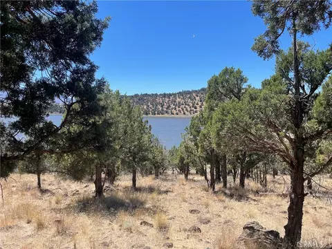 40 Lake Shore Dr, Weed, CA 96094 photo 4