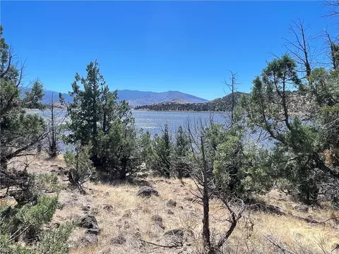 40 Lake Shore Dr, Weed, CA 96094 photo 6