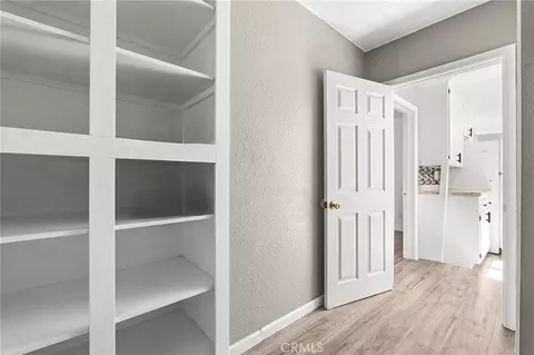Entry Way - 224 S Jackson St, Red Bluff, CA 96080 photo 2 of 3