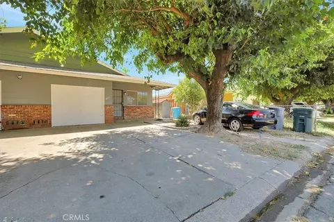 Exterior - 1056 Hedge Ave, Olivehurst, CA 95961 photo 3 of 8