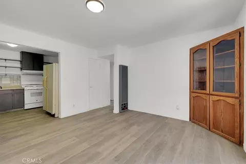 Living - 1056 Hedge Ave, Olivehurst, CA 95961 photo 5 of 5