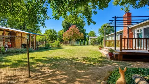 Exterior - 180 Nina Ave, Red Bluff, CA 96080 photo 4 of 7