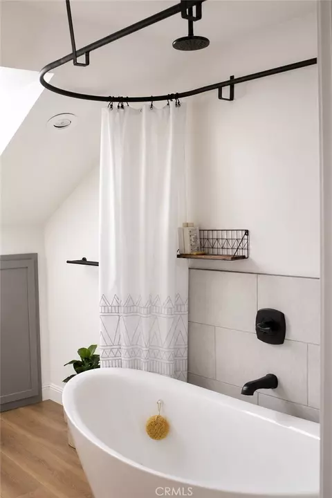 Bath - 640 W 1st Ave, Willows, CA 95988 photo 4 of 5