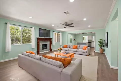 Living - 23353 Hamilton, Gerber, CA 96035 photo 6 of 12